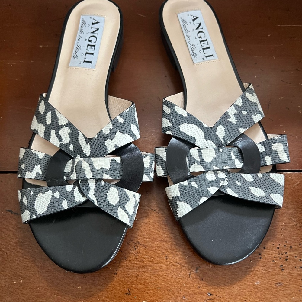 Angeli Black and White Camo Detail Slide Sandals